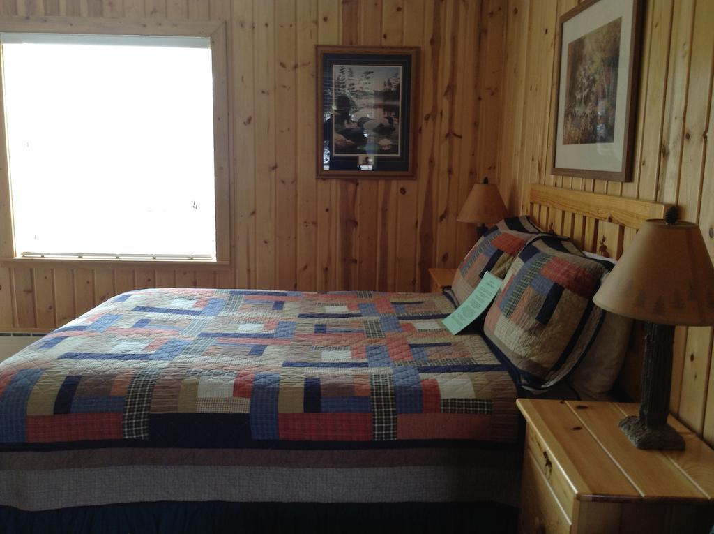 Willard Munger Inn Duluth Room photo